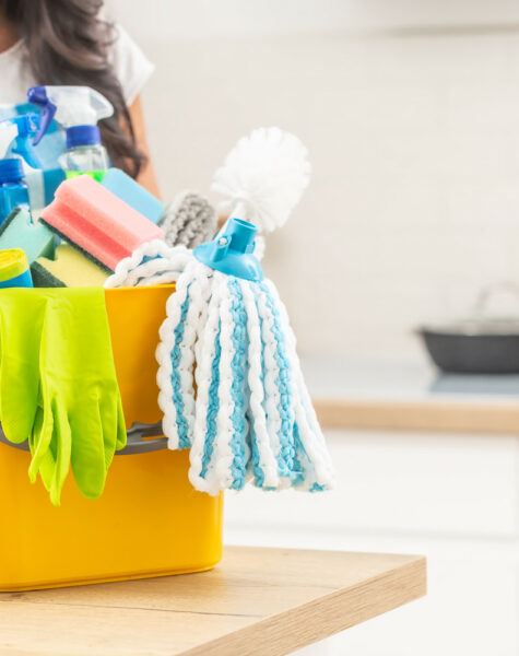 Bucket,Full,Of,House,Clenaing,Stuff,On,A,Kitchen,Desk Bucket,Full,Of,House,Clenaing,Stuff,On,A,Kitchen,Desk